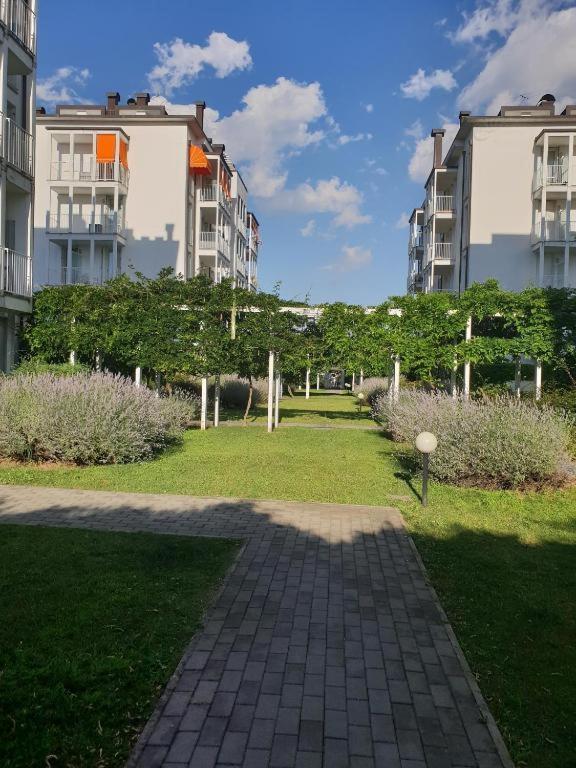 Milano Malpensa Grandi Mansarda Attico Apartment Gallarate Exterior photo