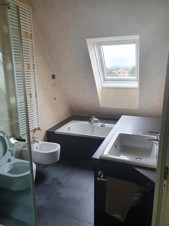 Milano Malpensa Grandi Mansarda Attico Apartment Gallarate Exterior photo