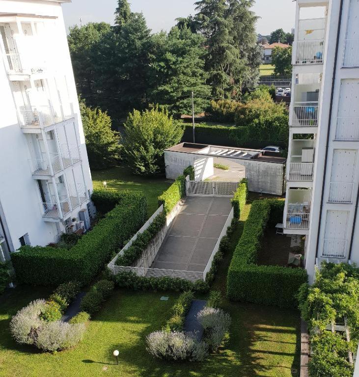 Milano Malpensa Grandi Mansarda Attico Apartment Gallarate Exterior photo
